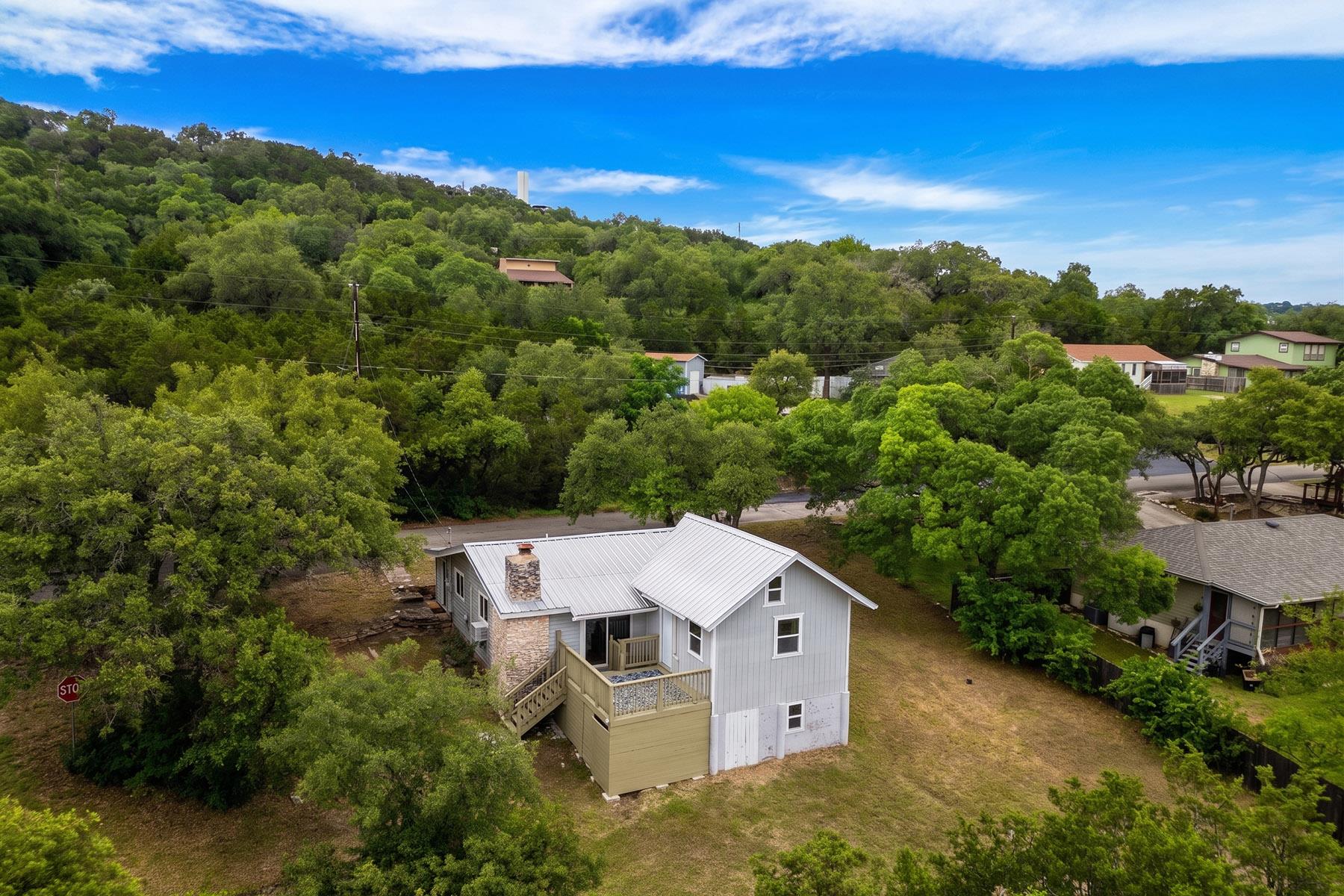 10913 Ridgeway St, Jonestown, TX 78645