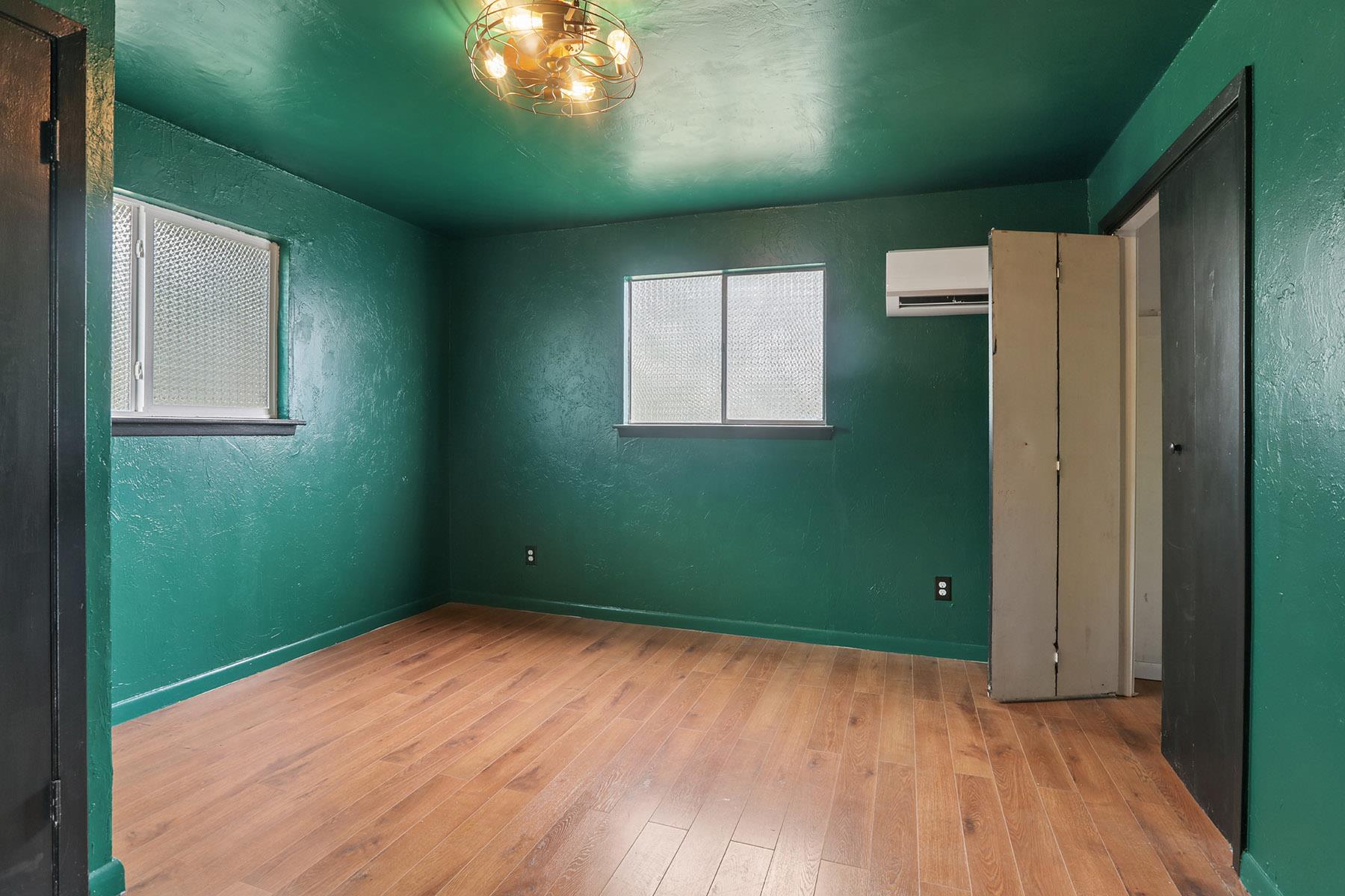 10913 Ridgeway St, Jonestown, TX 78645