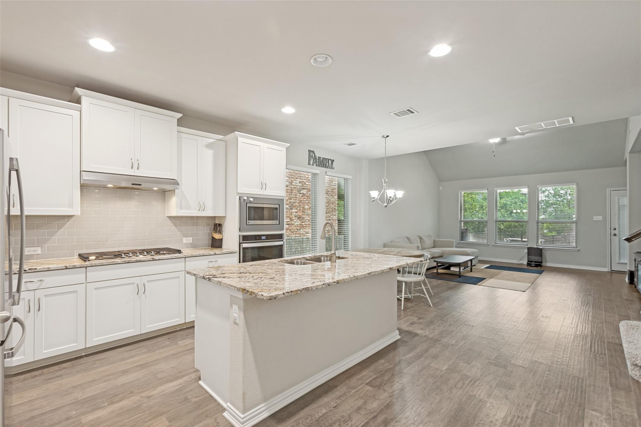 508 Peregrine Way, Leander, TX 78641