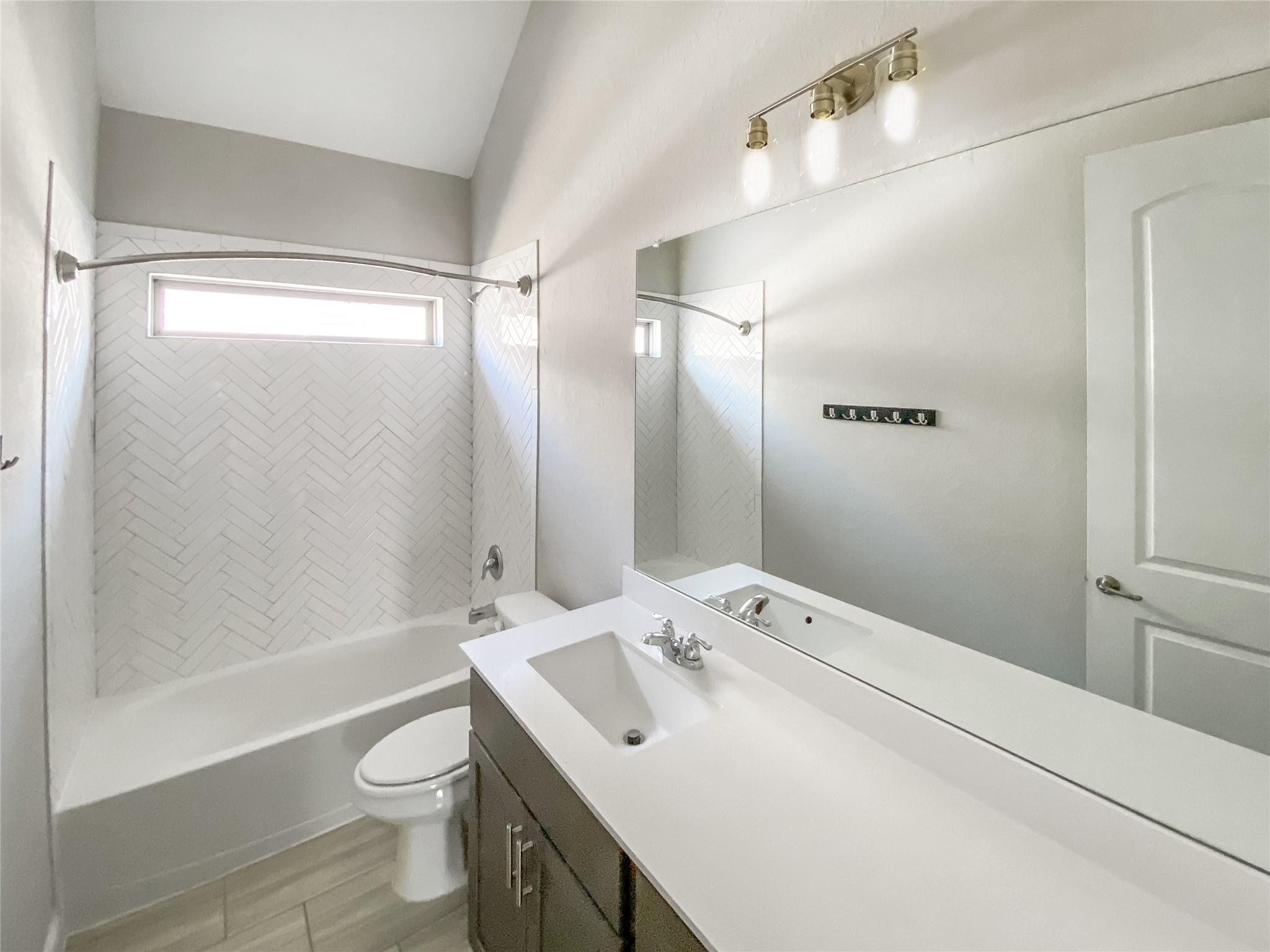 2243 Meadow Way St, New Braunfels, TX 78132