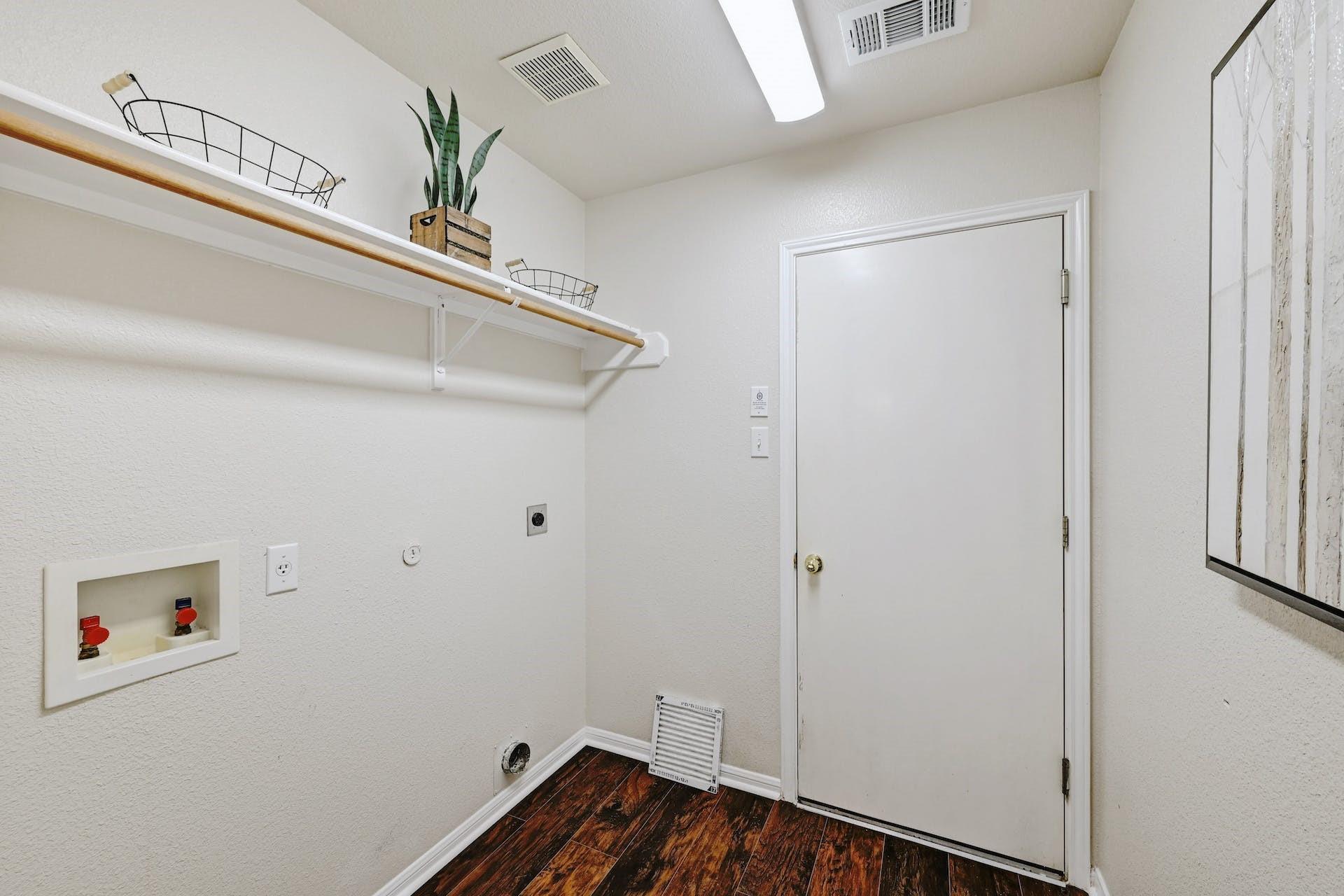 7 Muirfield Greens Cv, Lakeway, TX 78738