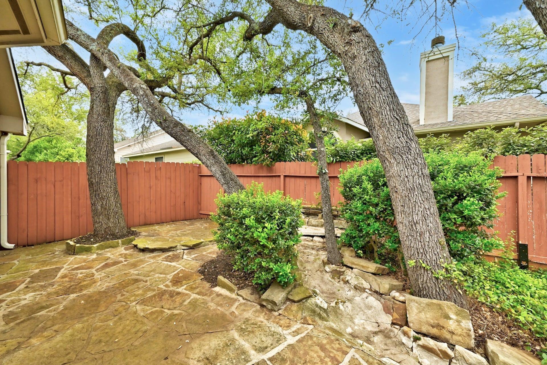 7 Muirfield Greens Cv, Lakeway, TX 78738