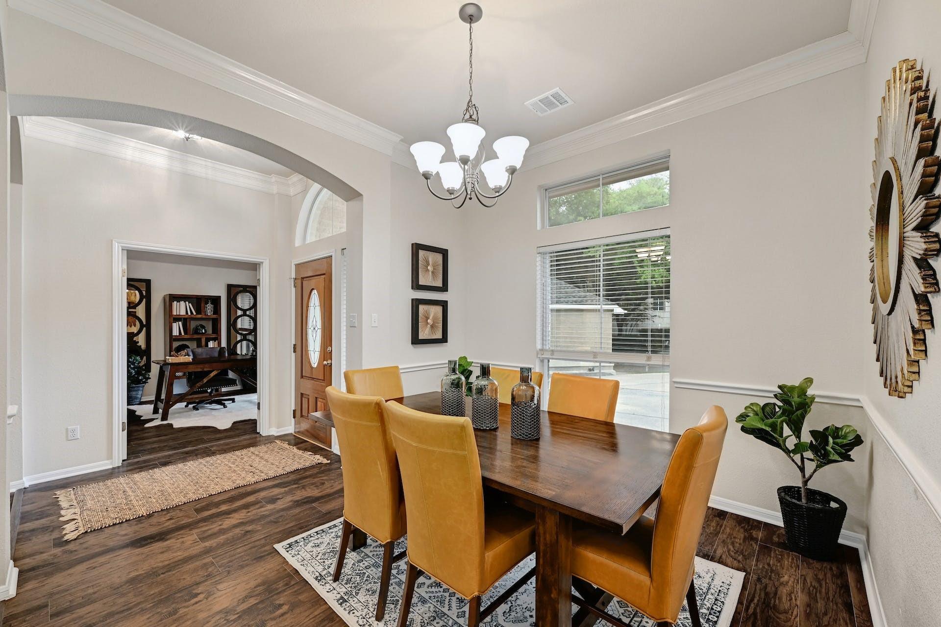 7 Muirfield Greens Cv, Lakeway, TX 78738