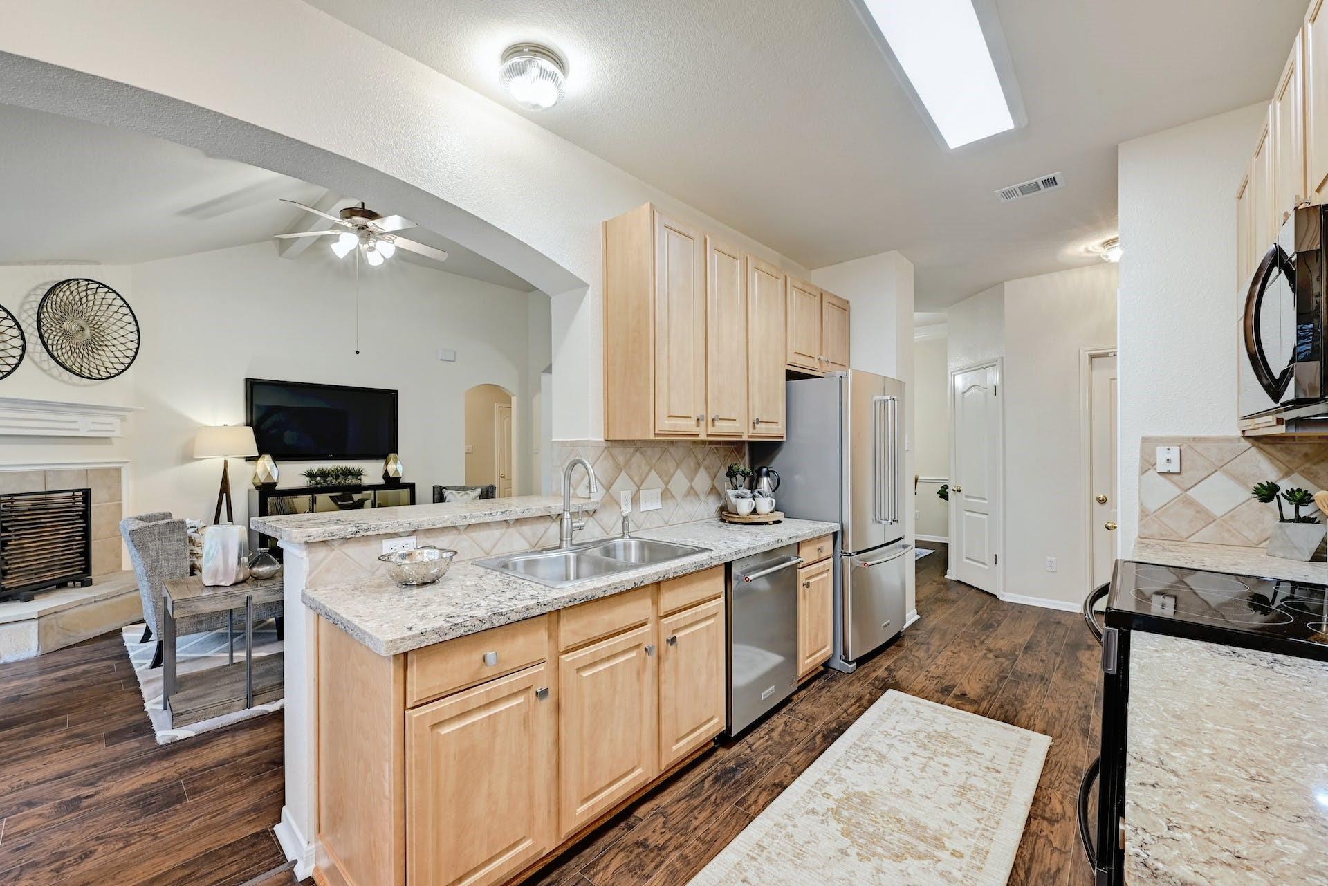 7 Muirfield Greens Cv, Lakeway, TX 78738