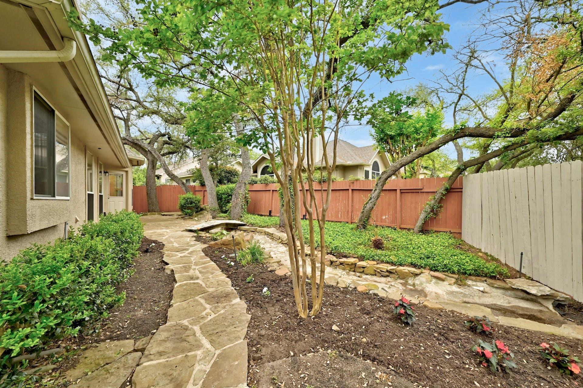 7 Muirfield Greens Cv, Lakeway, TX 78738