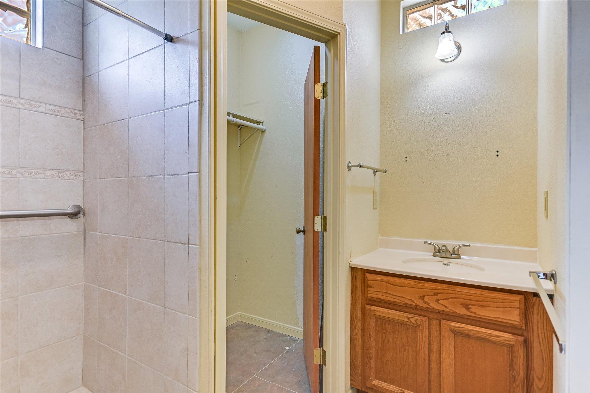 700 CLIFFSIDE Rd, Wimberley, TX 78676