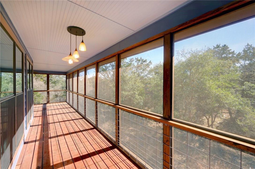 500 Owl Hollow Rd, San Marcos, TX 78666