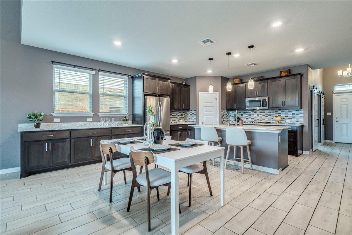 610 Stonewood Ln, Buda, TX 78610