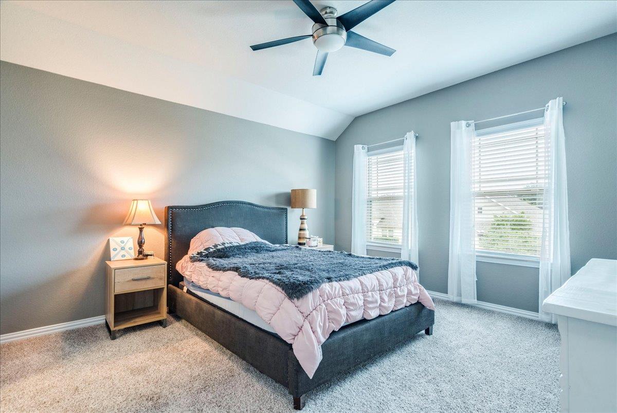 610 Stonewood Ln, Buda, TX 78610
