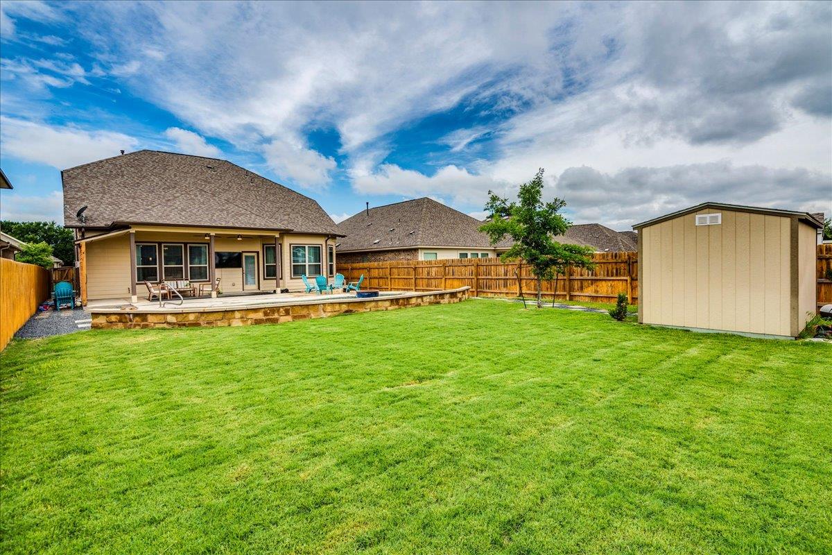 610 Stonewood Ln, Buda, TX 78610
