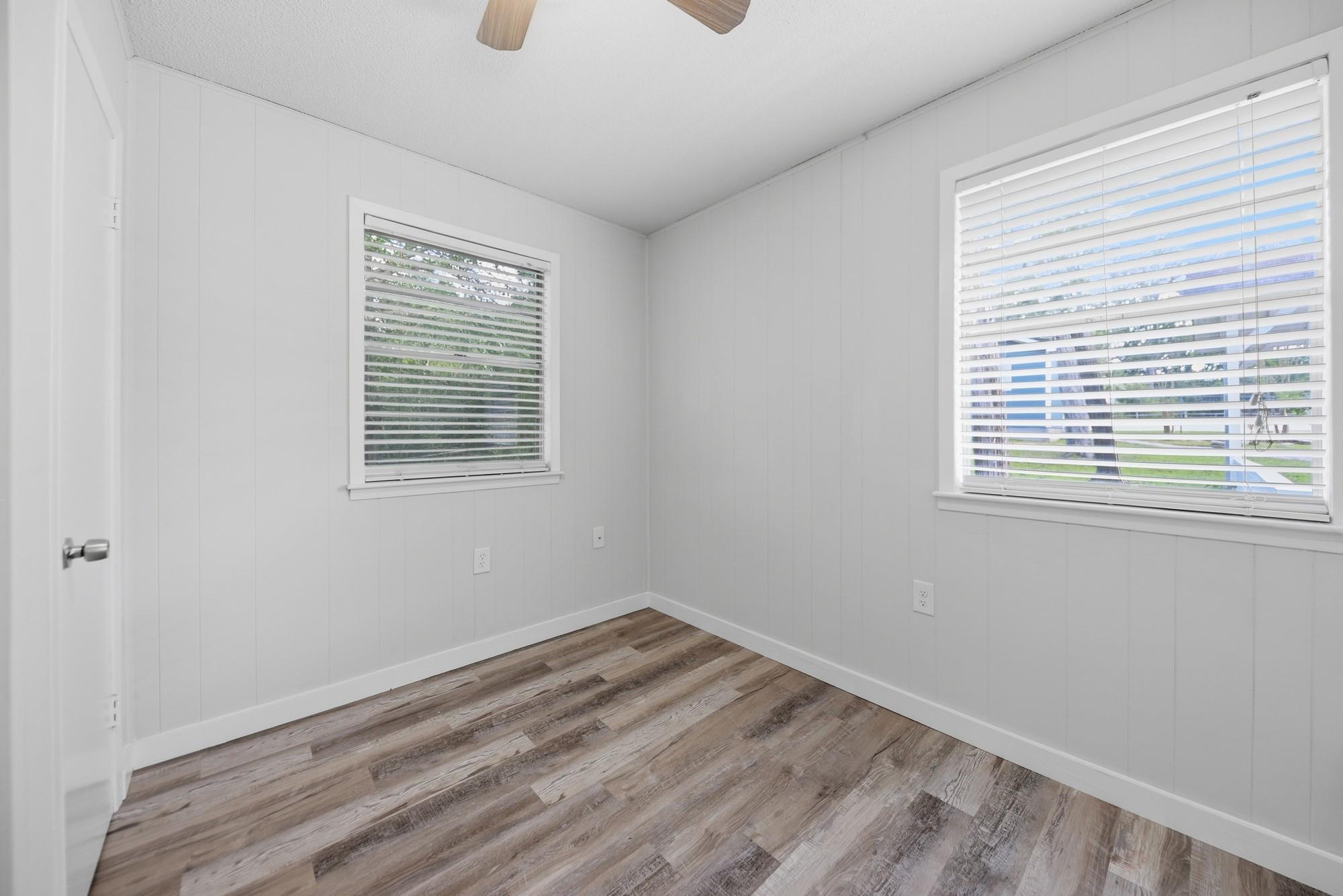 9481 Lake Forest Cir, Brenham, TX 77833