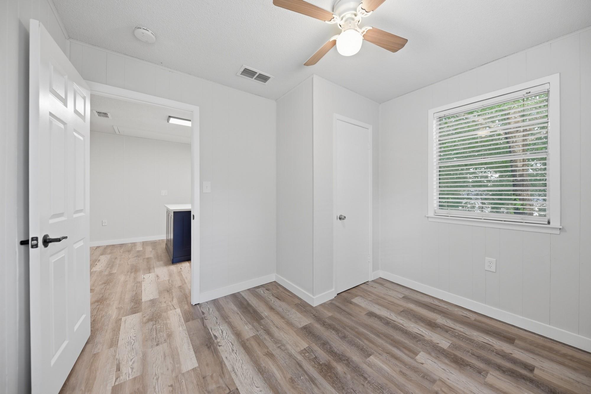 9481 Lake Forest Cir, Brenham, TX 77833