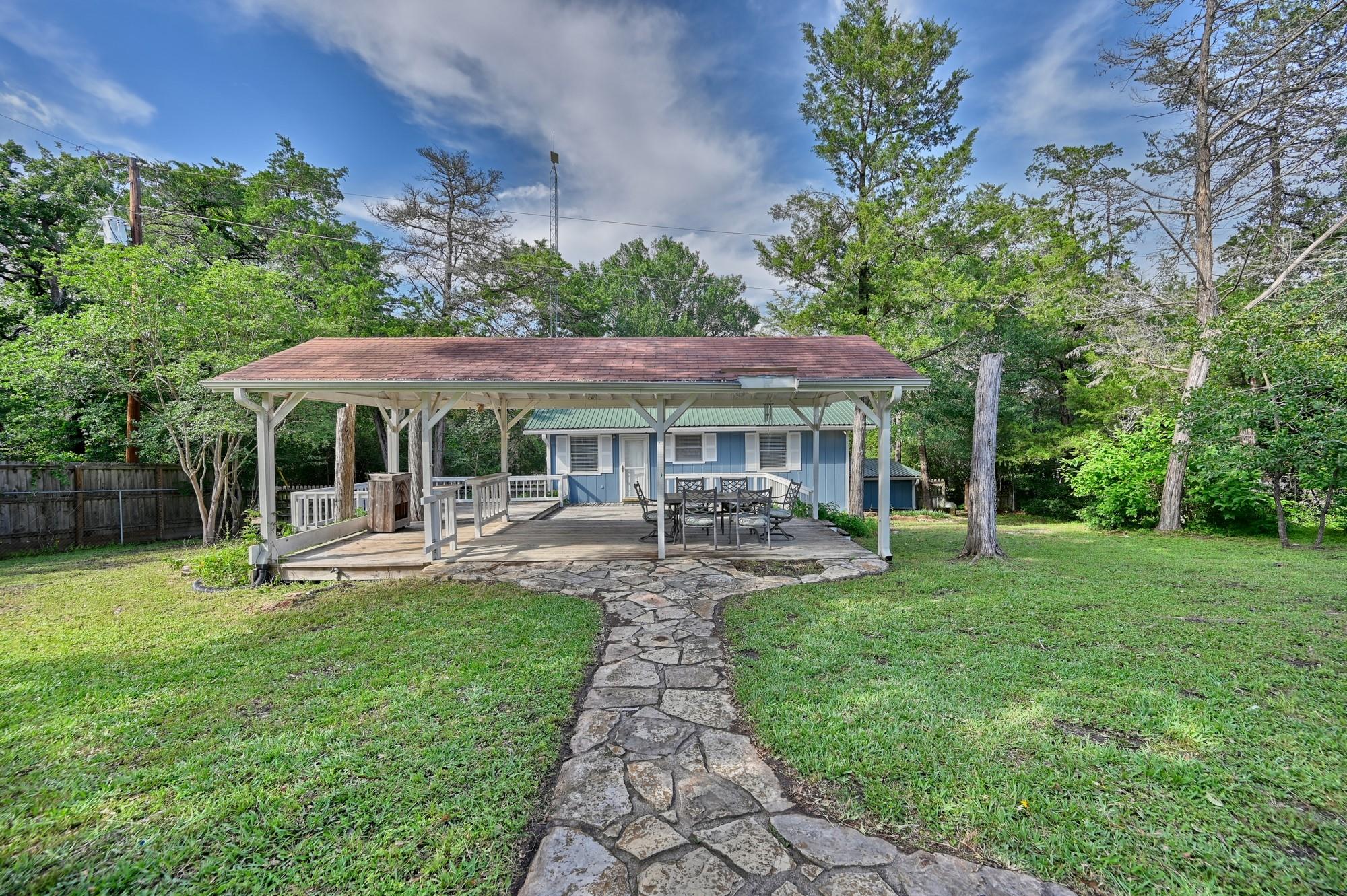 9481 Lake Forest Cir, Brenham, TX 77833