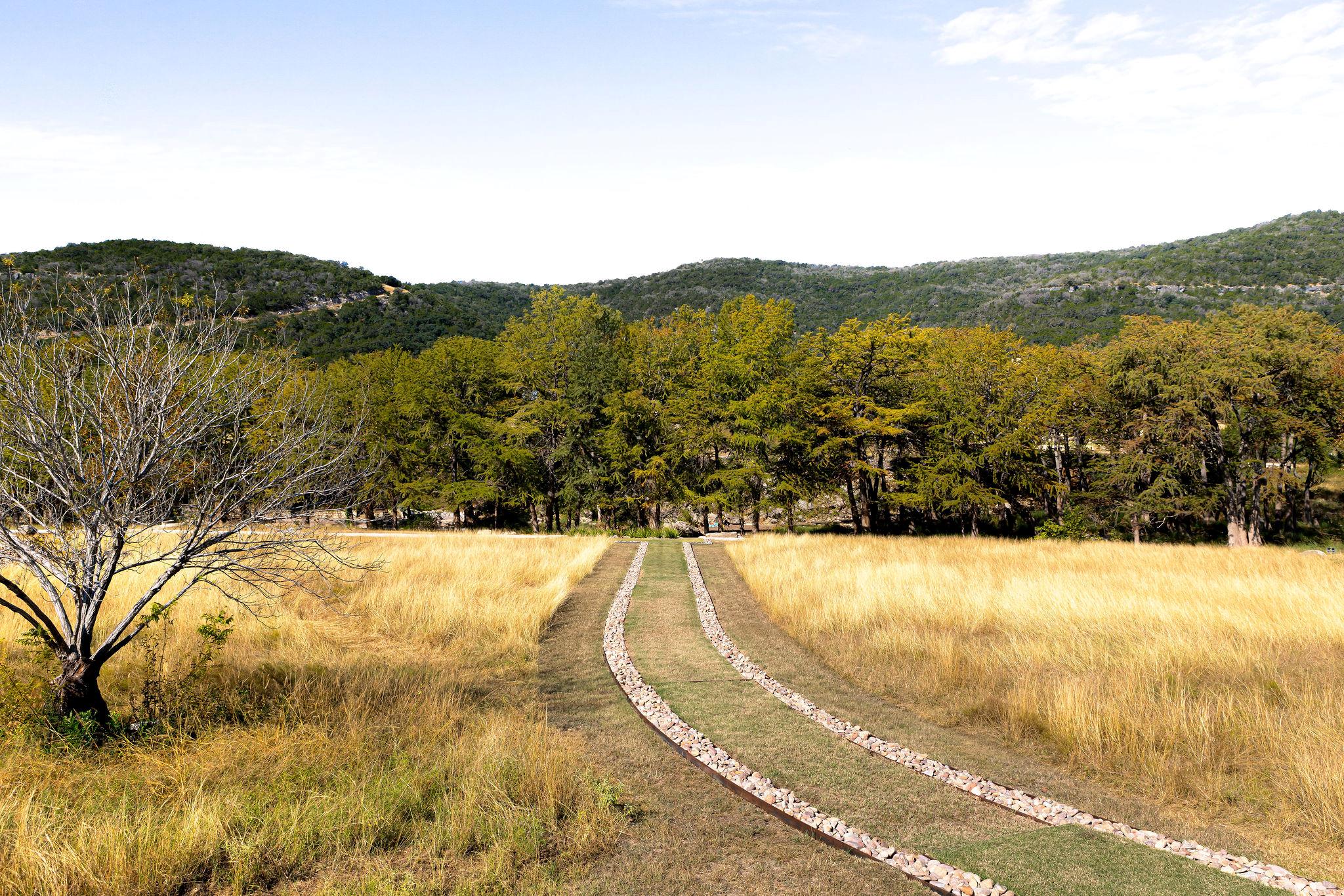 415 Frio Canon Trl, Leakey, TX 78873