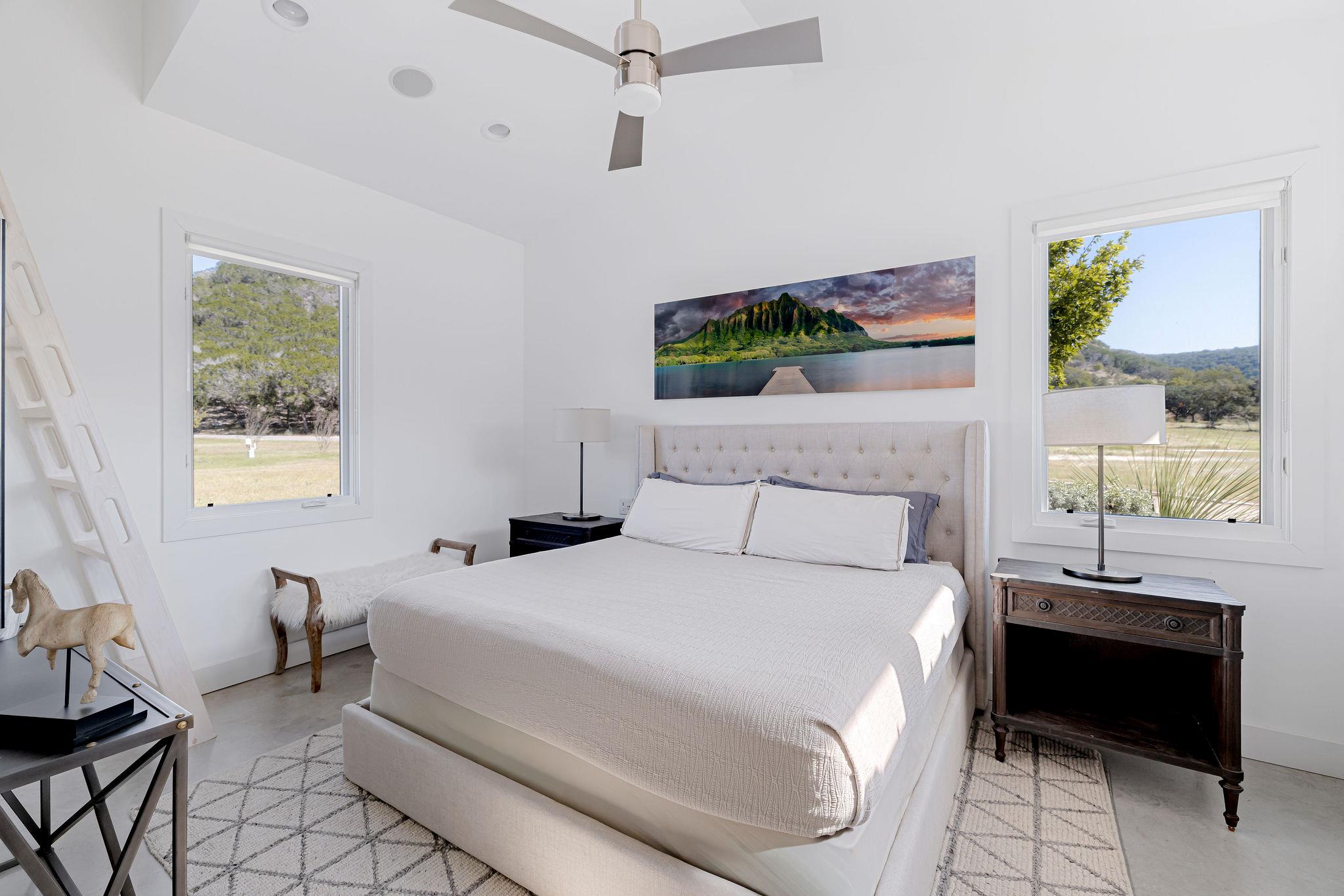 415 Frio Canon Trl, Leakey, TX 78873