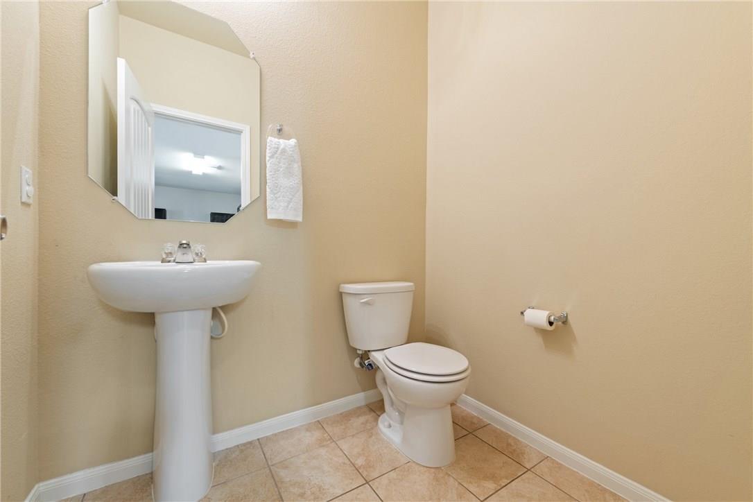 206 Llano River Trl, Hutto, TX 78634