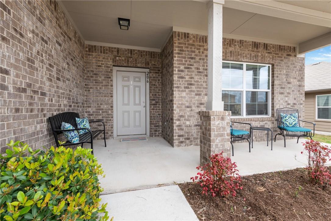 206 Llano River Trl, Hutto, TX 78634