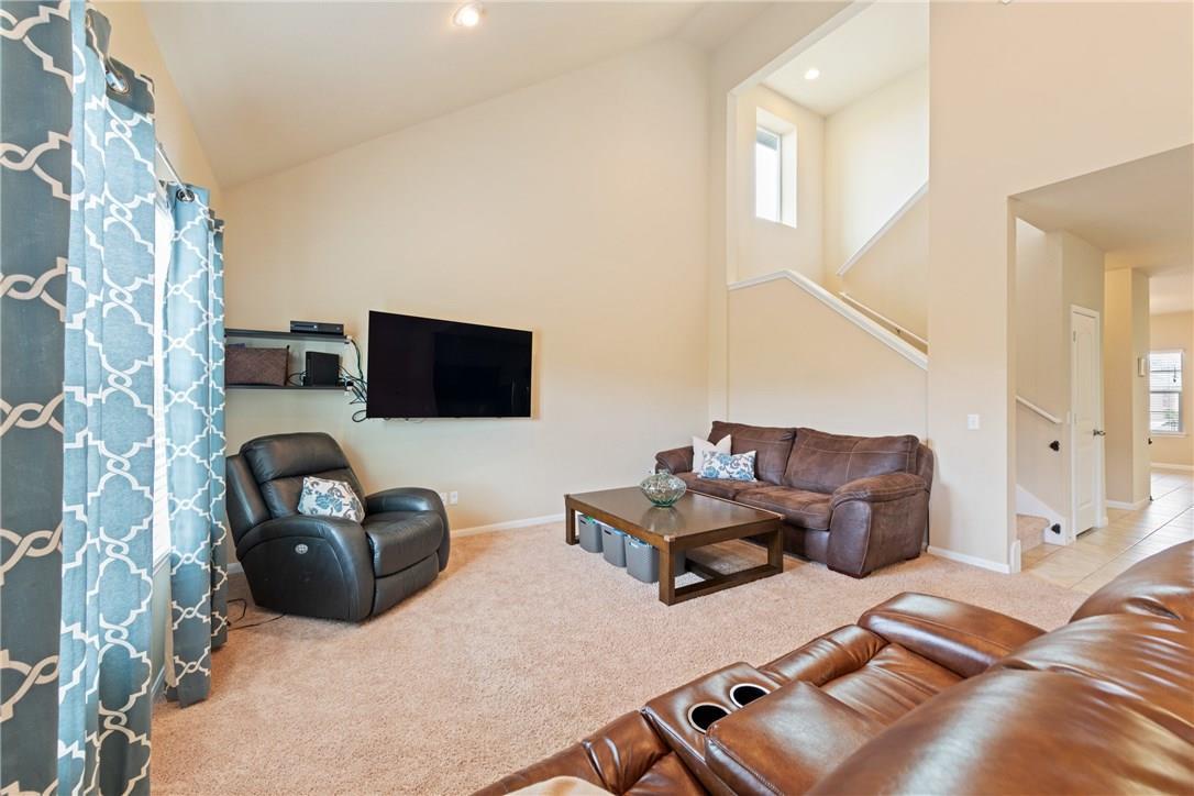 206 Llano River Trl, Hutto, TX 78634