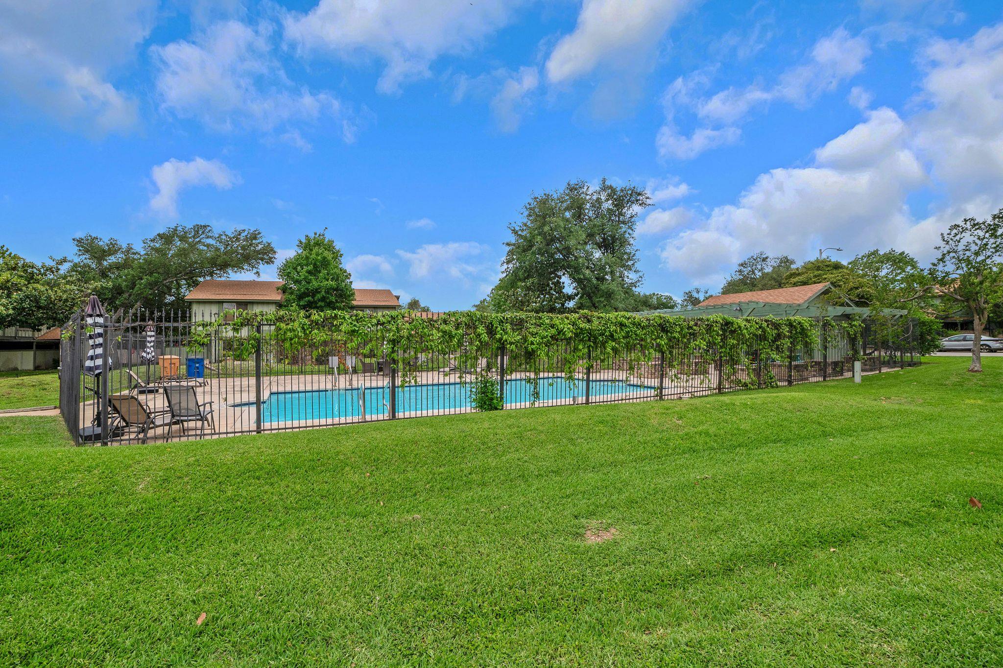 5007 Fort Clark Dr, Austin, TX 78745