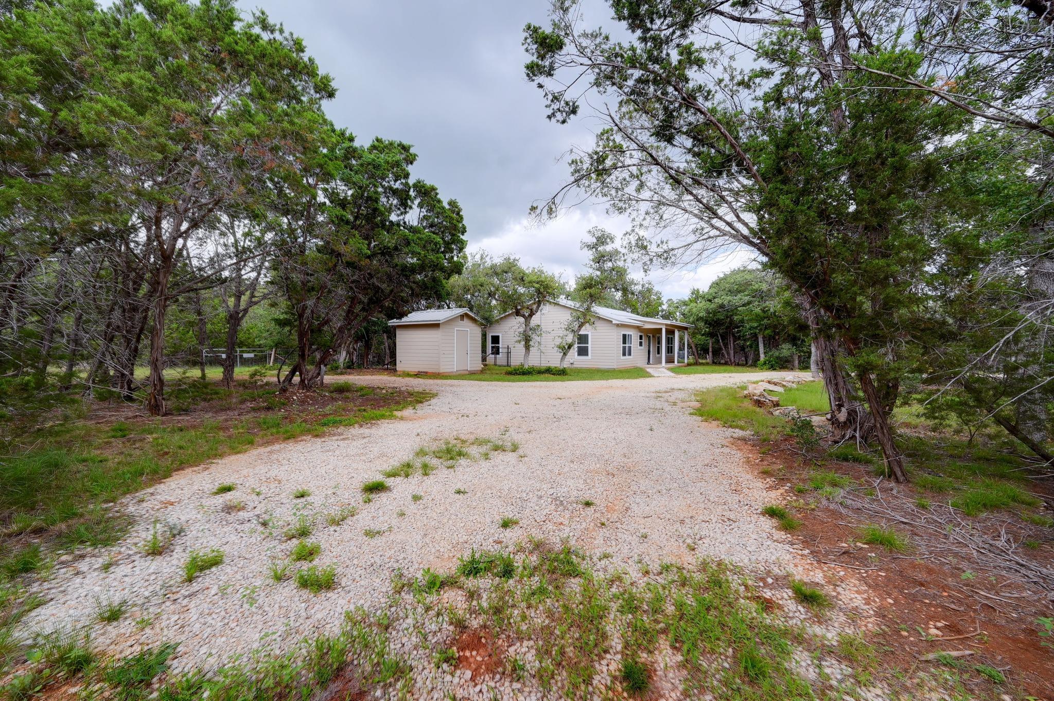 231 N Rainbow Ranch Rd, Wimberley, TX 78676