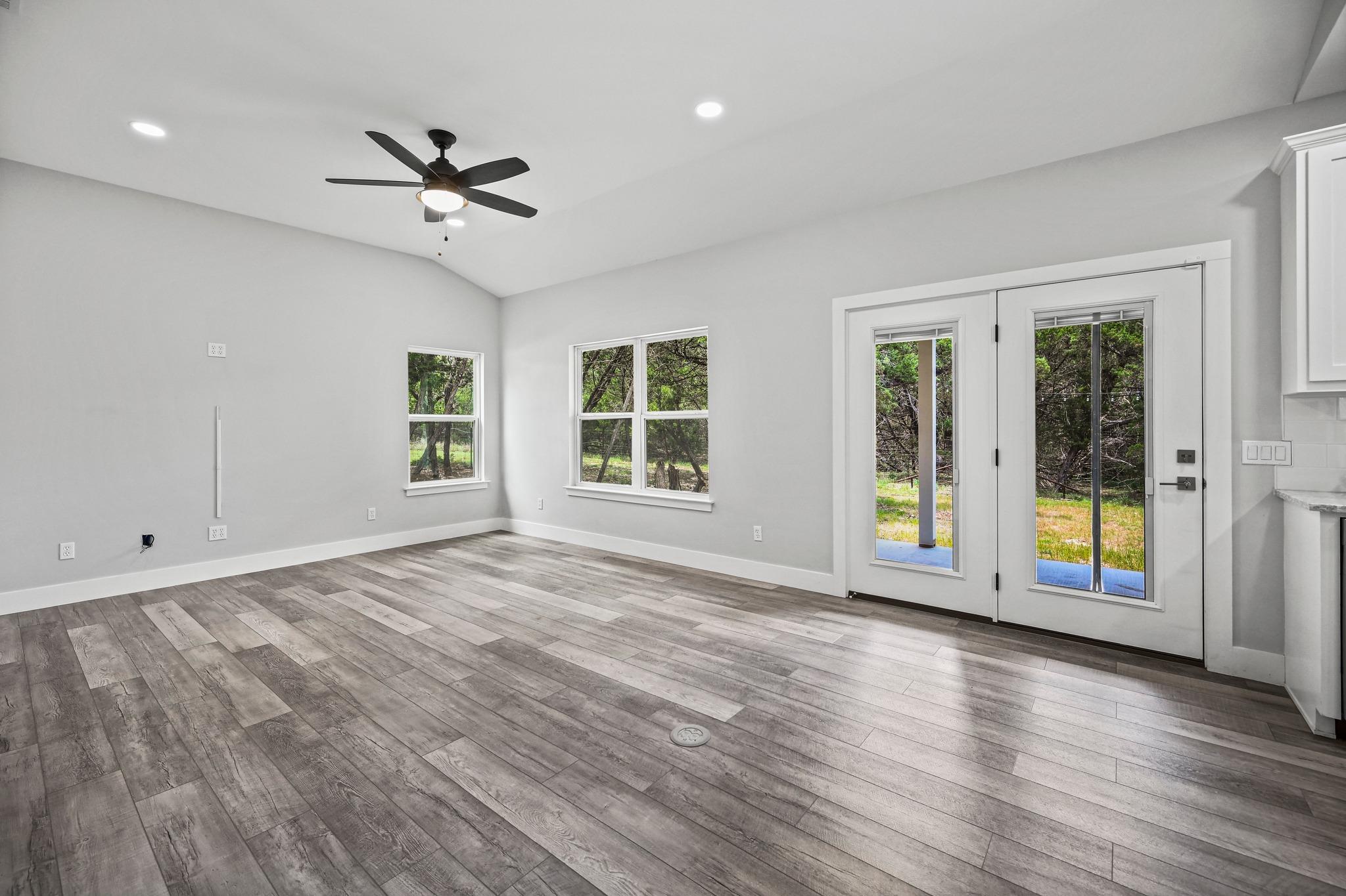 231 N Rainbow Ranch Rd, Wimberley, TX 78676