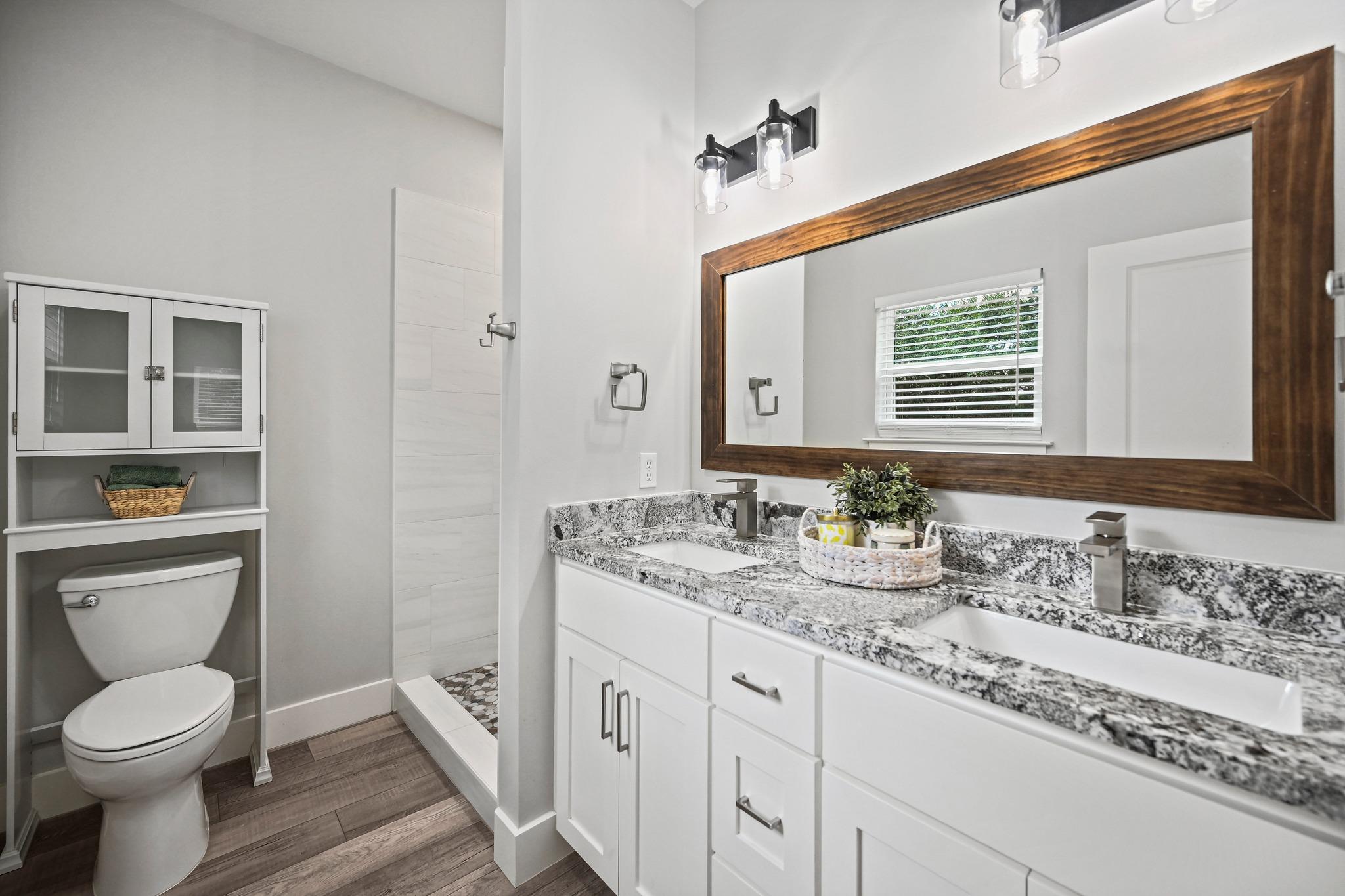 231 N Rainbow Ranch Rd, Wimberley, TX 78676