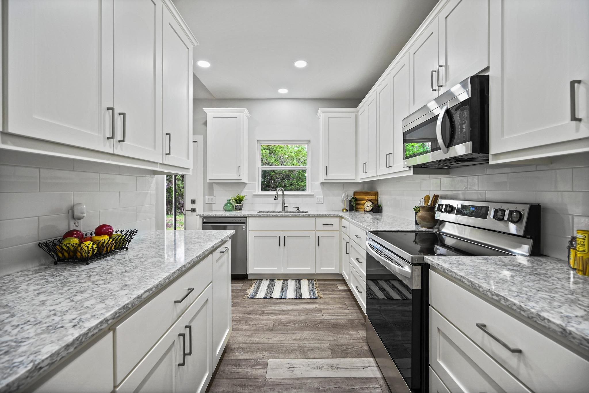 231 N Rainbow Ranch Rd, Wimberley, TX 78676
