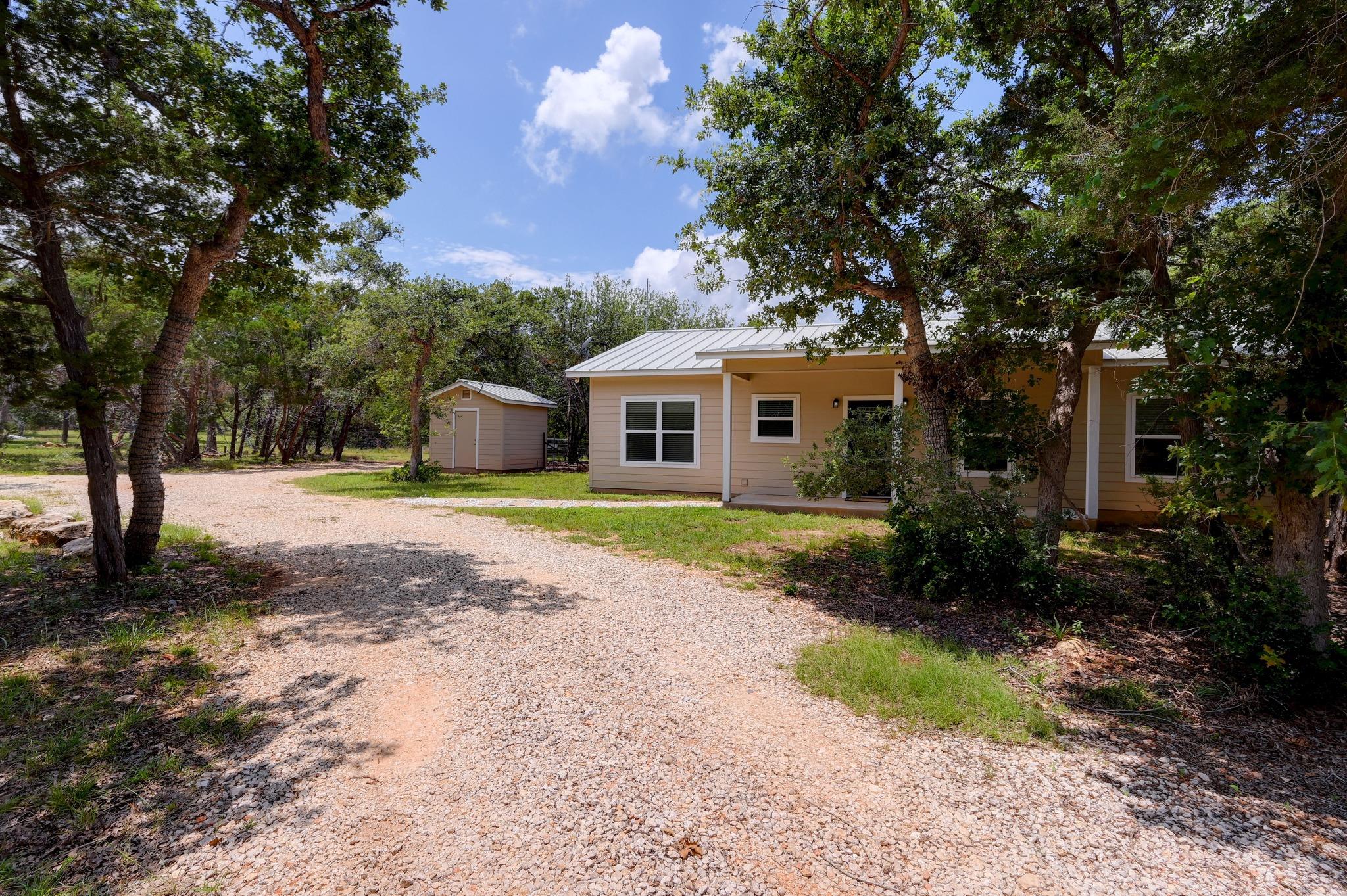 231 N Rainbow Ranch Rd, Wimberley, TX 78676
