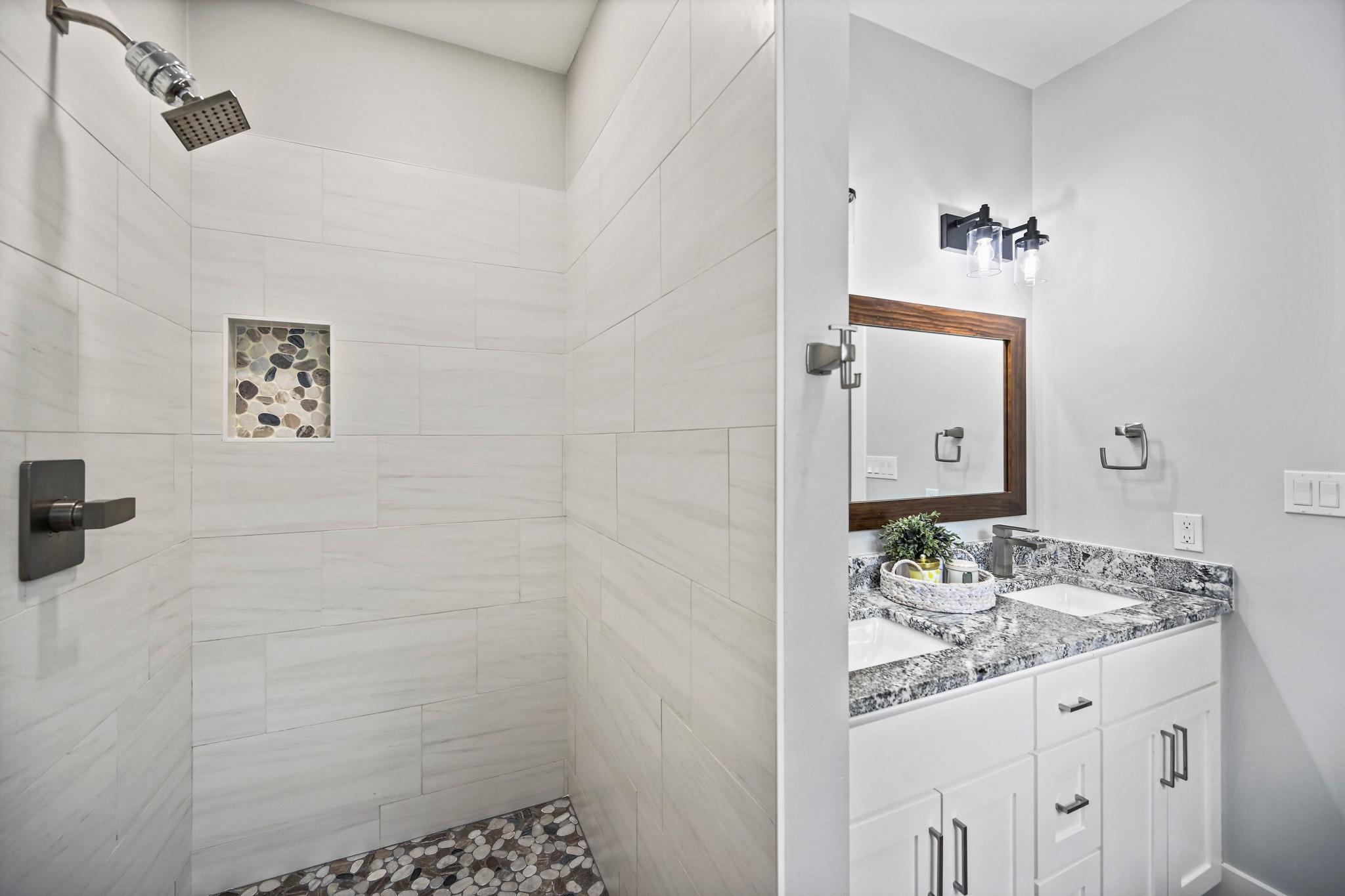 231 N Rainbow Ranch Rd, Wimberley, TX 78676
