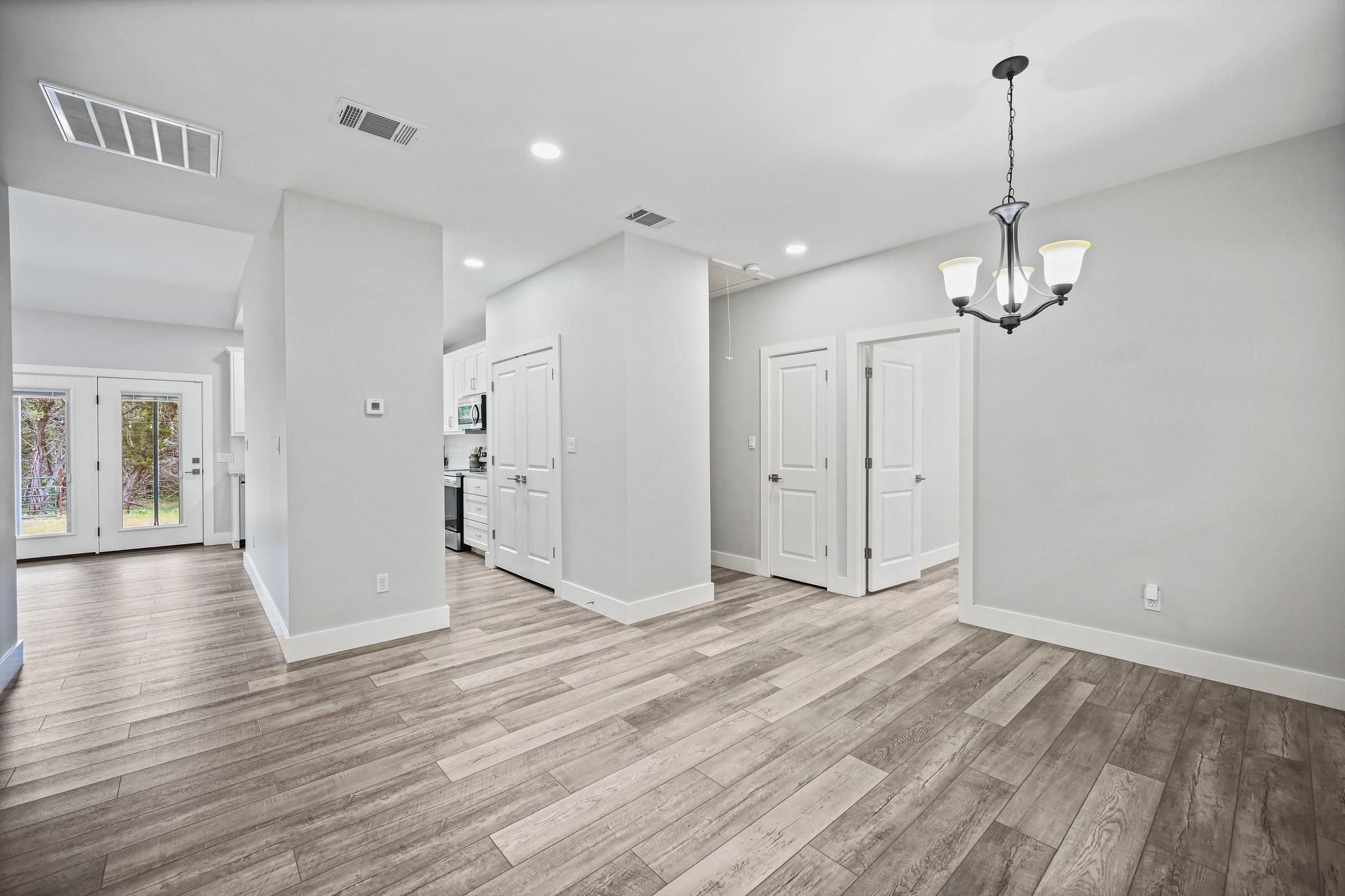 231 N Rainbow Ranch Rd, Wimberley, TX 78676