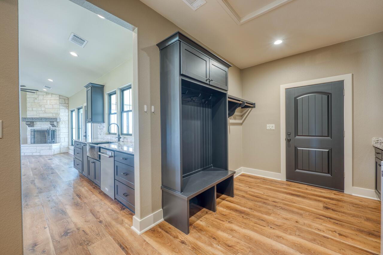 187 Lila Ln, Bertram, TX 78605