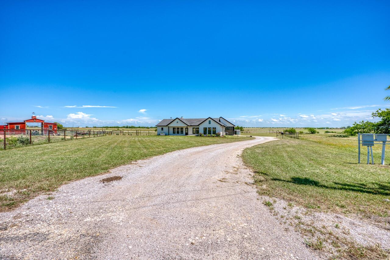 187 Lila Ln, Bertram, TX 78605