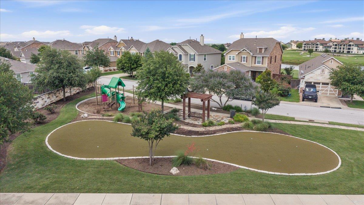 154 Danish Drive Dr, Hutto, TX 78634