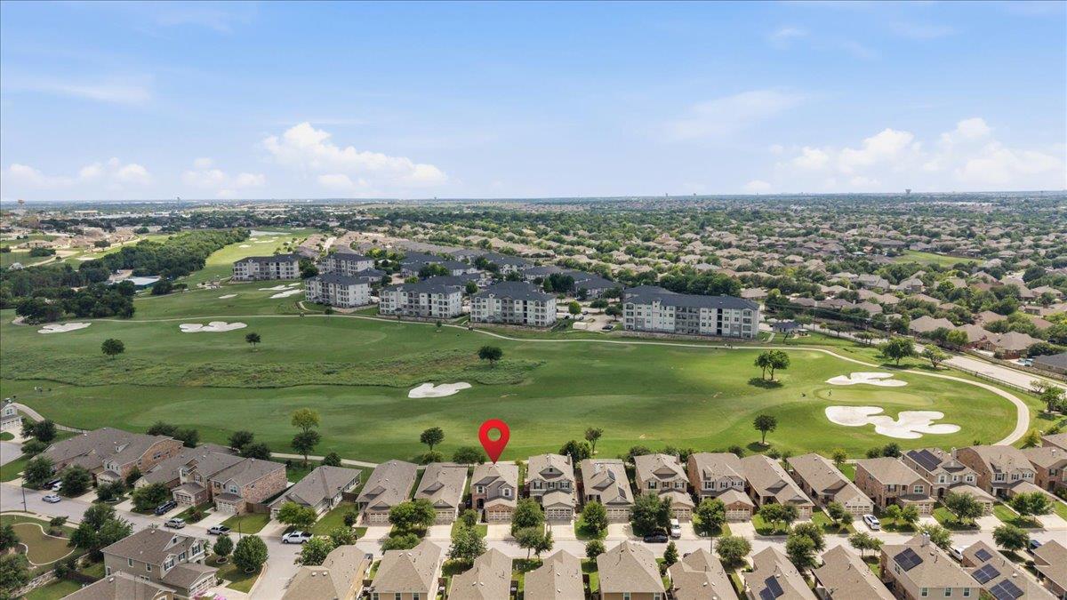 154 Danish Drive Dr, Hutto, TX 78634