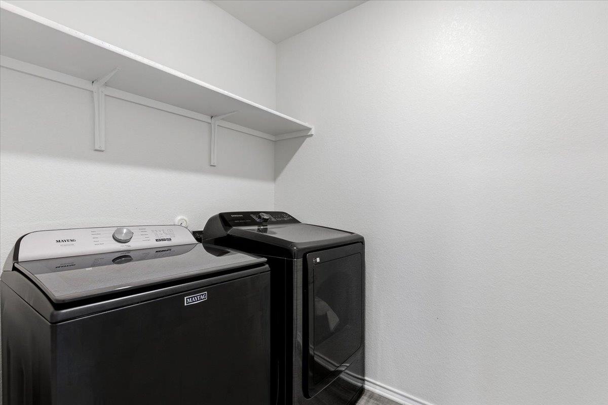 154 Danish Drive Dr, Hutto, TX 78634