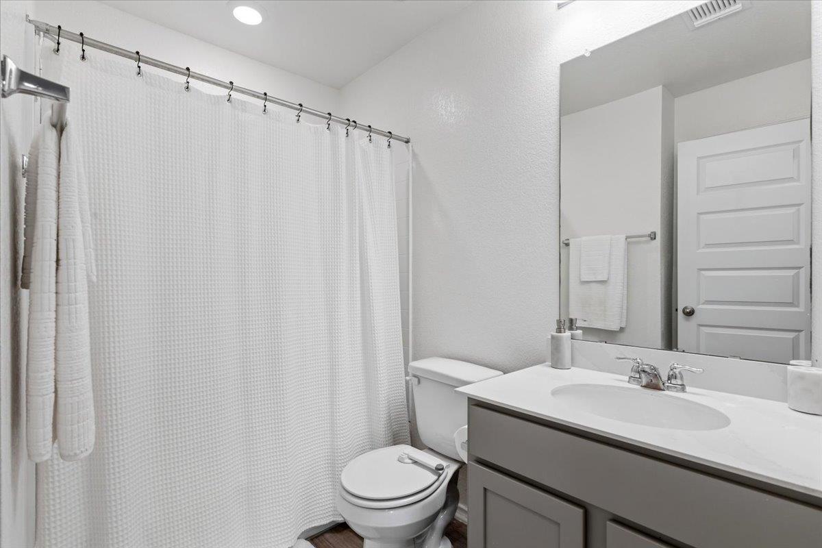 154 Danish Drive Dr, Hutto, TX 78634