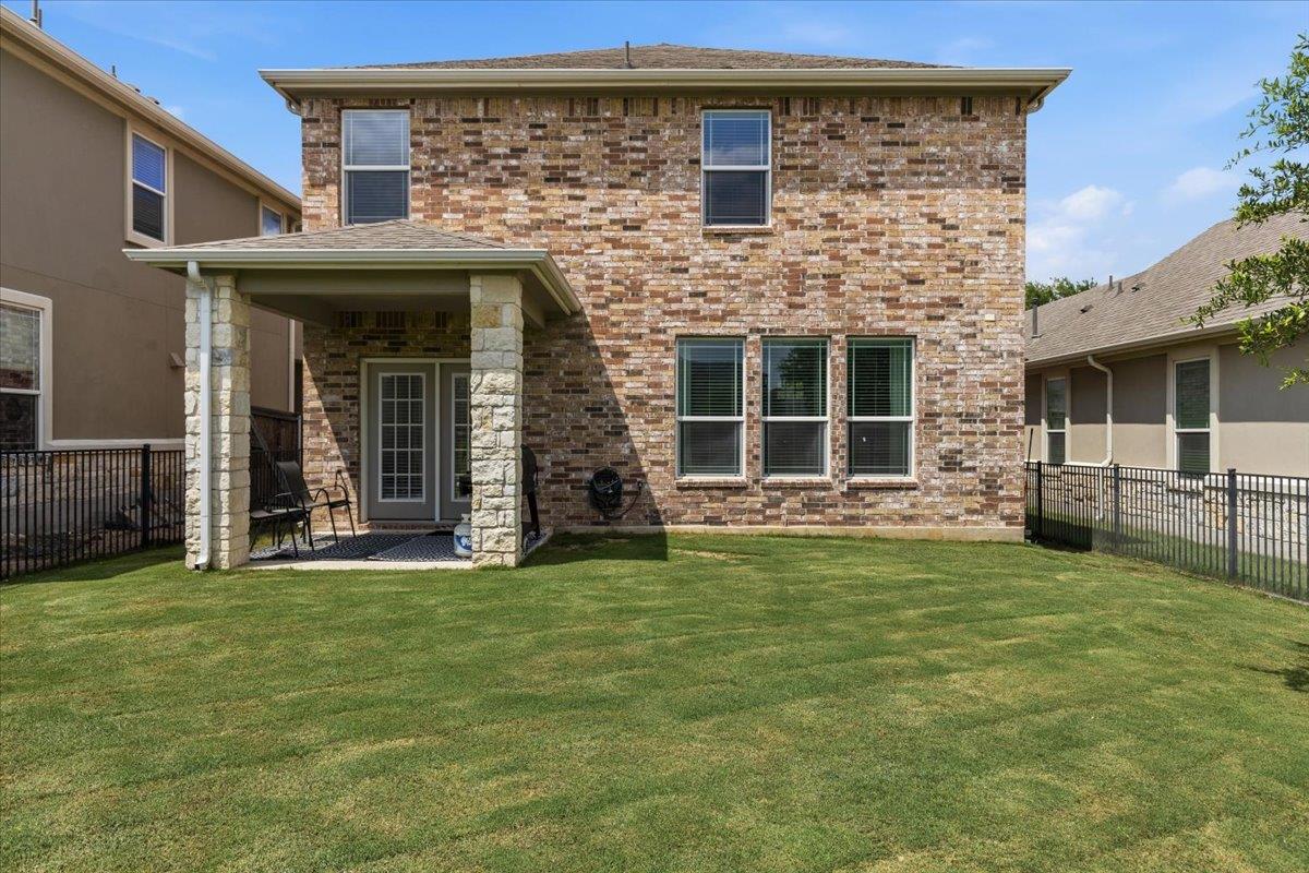 154 Danish Drive Dr, Hutto, TX 78634