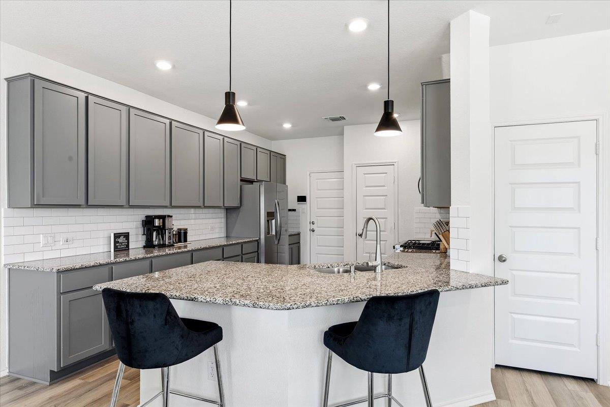 154 Danish Drive Dr, Hutto, TX 78634