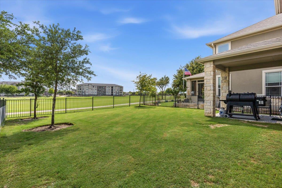 154 Danish Drive Dr, Hutto, TX 78634