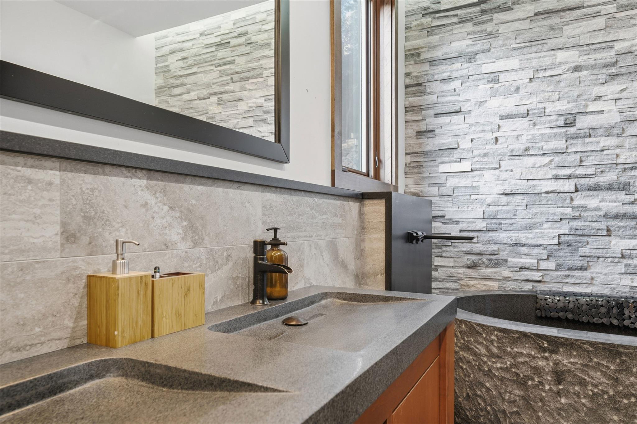 10102 Grand Teton Ct, Austin, TX 78759
