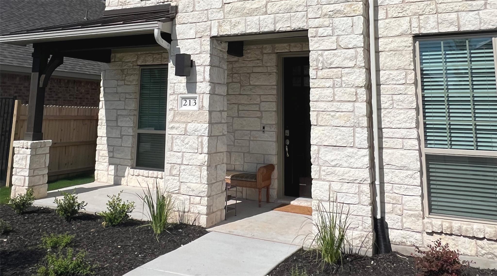 213 Poole Ln, Liberty Hill, TX 78642