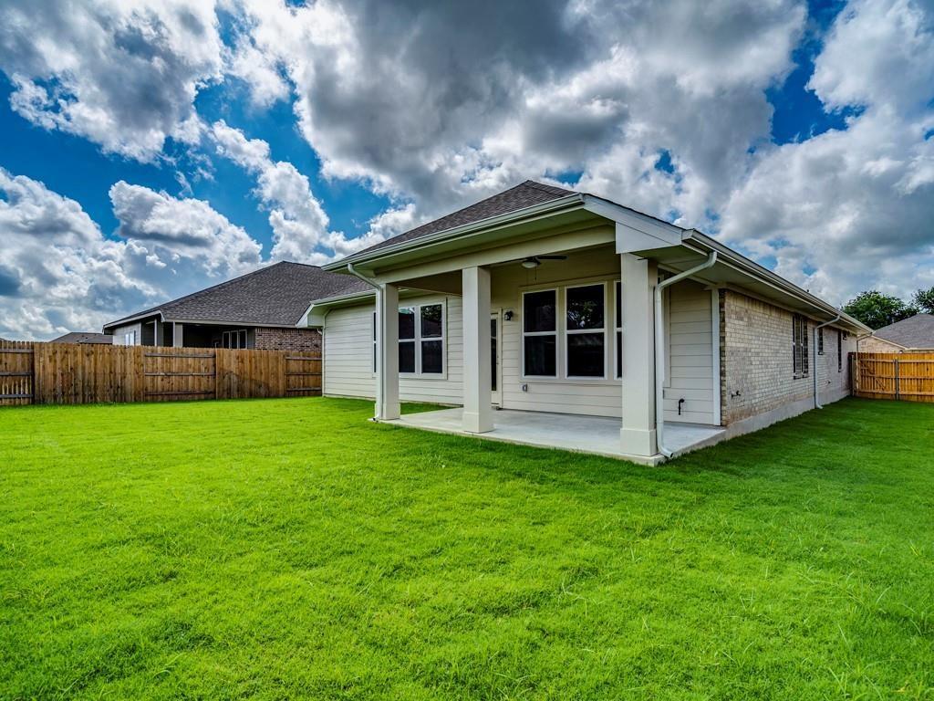 270 Rimrock Ct, Bastrop, TX 78602