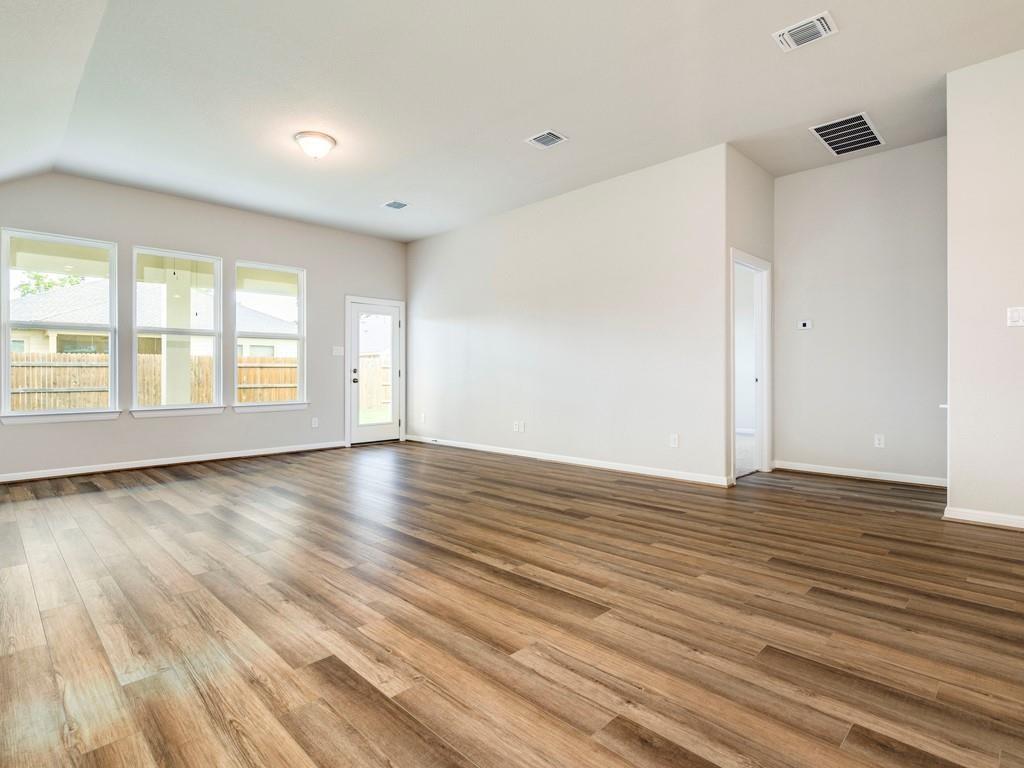 270 Rimrock Ct, Bastrop, TX 78602