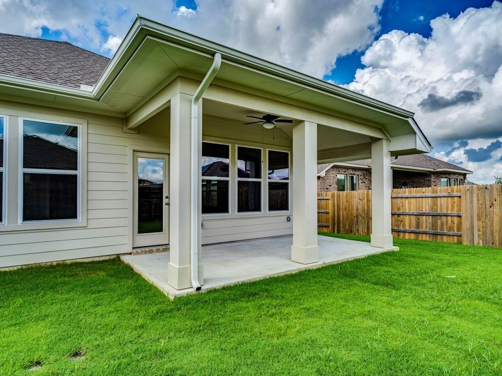 270 Rimrock Ct, Bastrop, TX 78602