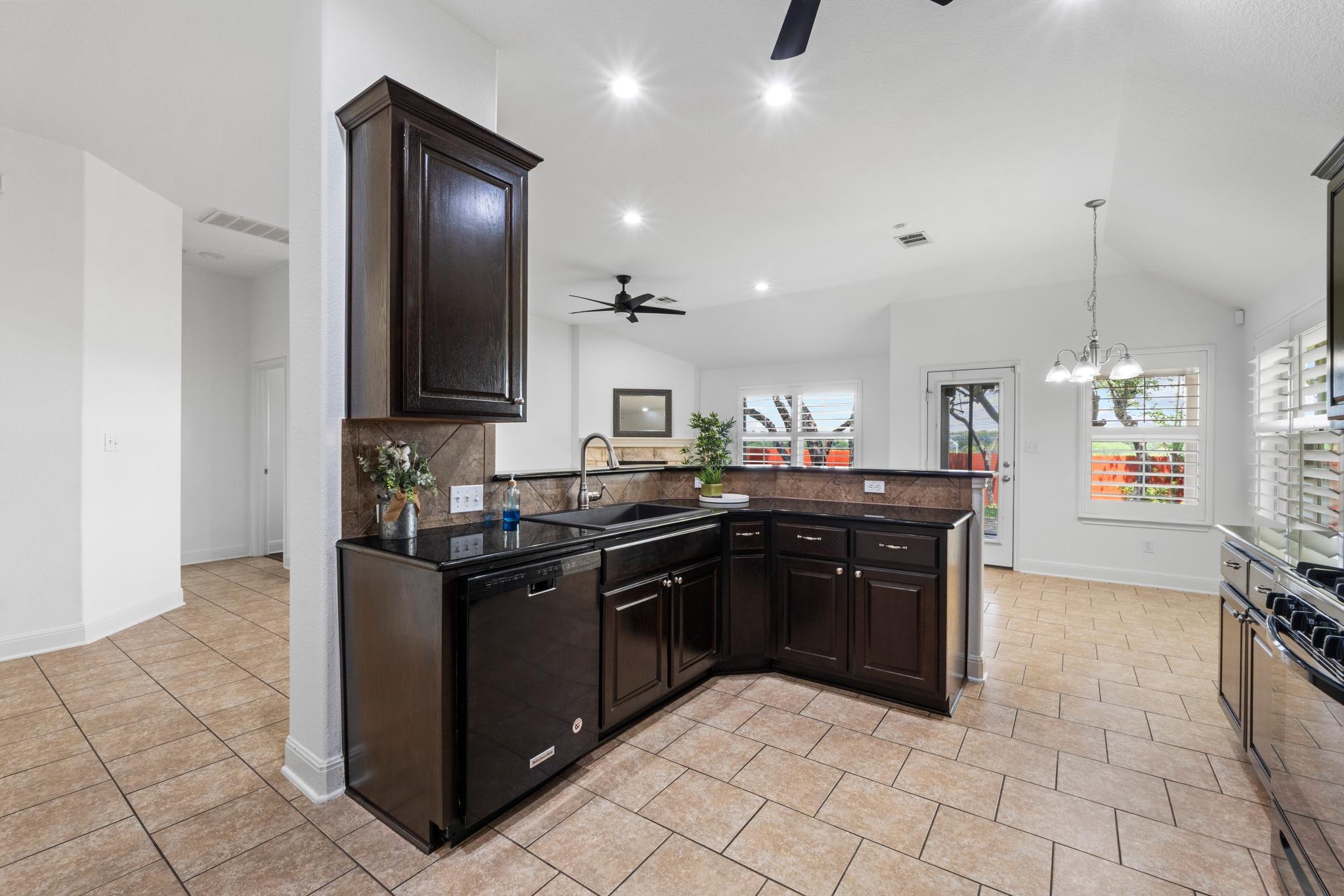 700 Walsh Hill Trl, Cedar Park, TX 78613