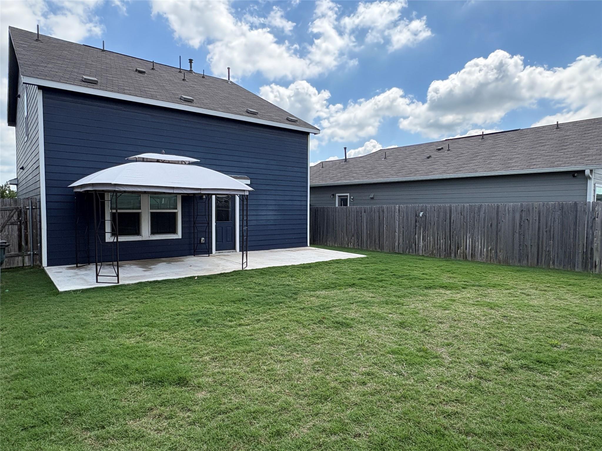 566 Gabbro Gdns, Maxwell, TX 78656