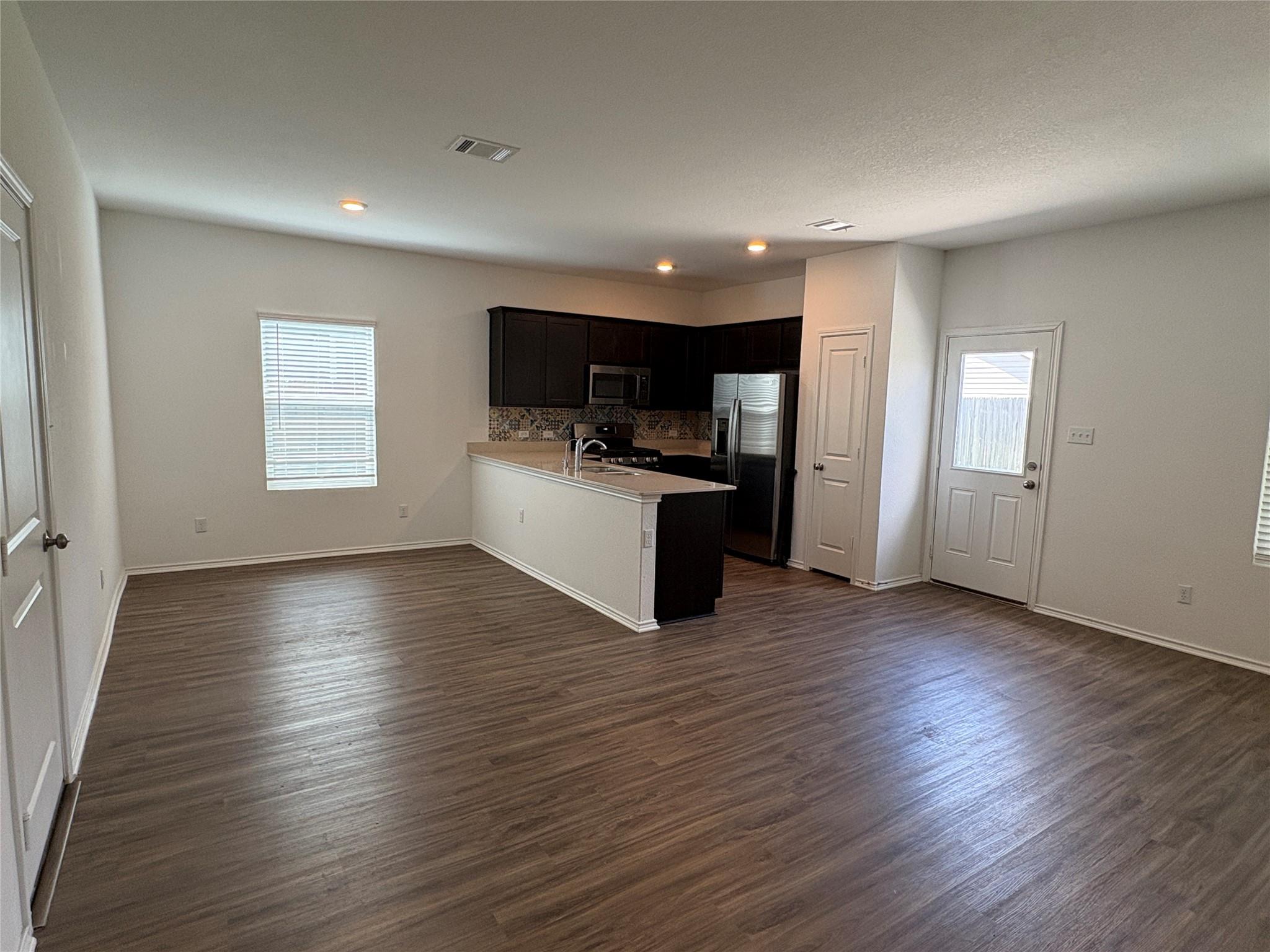 566 Gabbro Gdns, Maxwell, TX 78656
