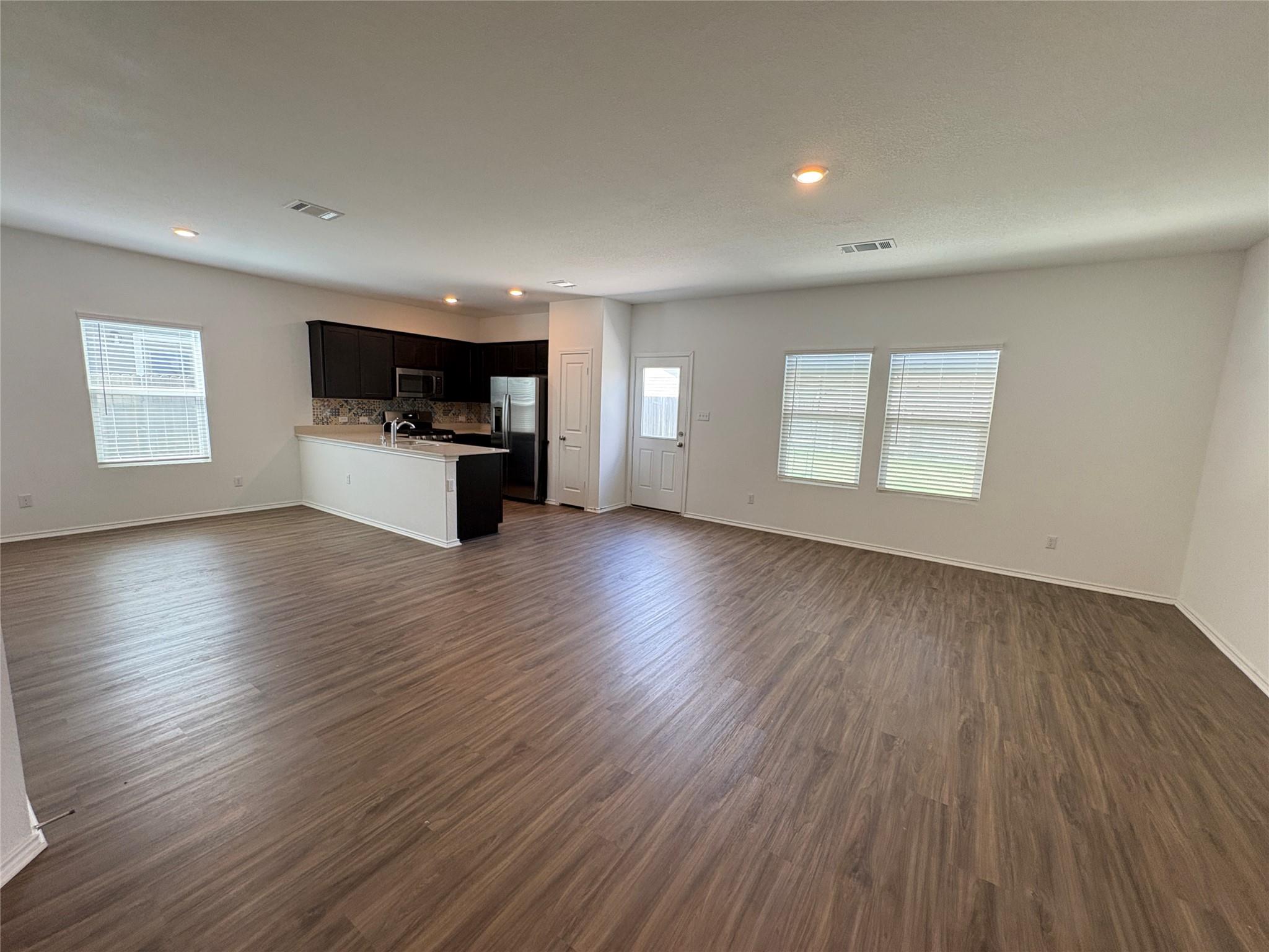 566 Gabbro Gdns, Maxwell, TX 78656