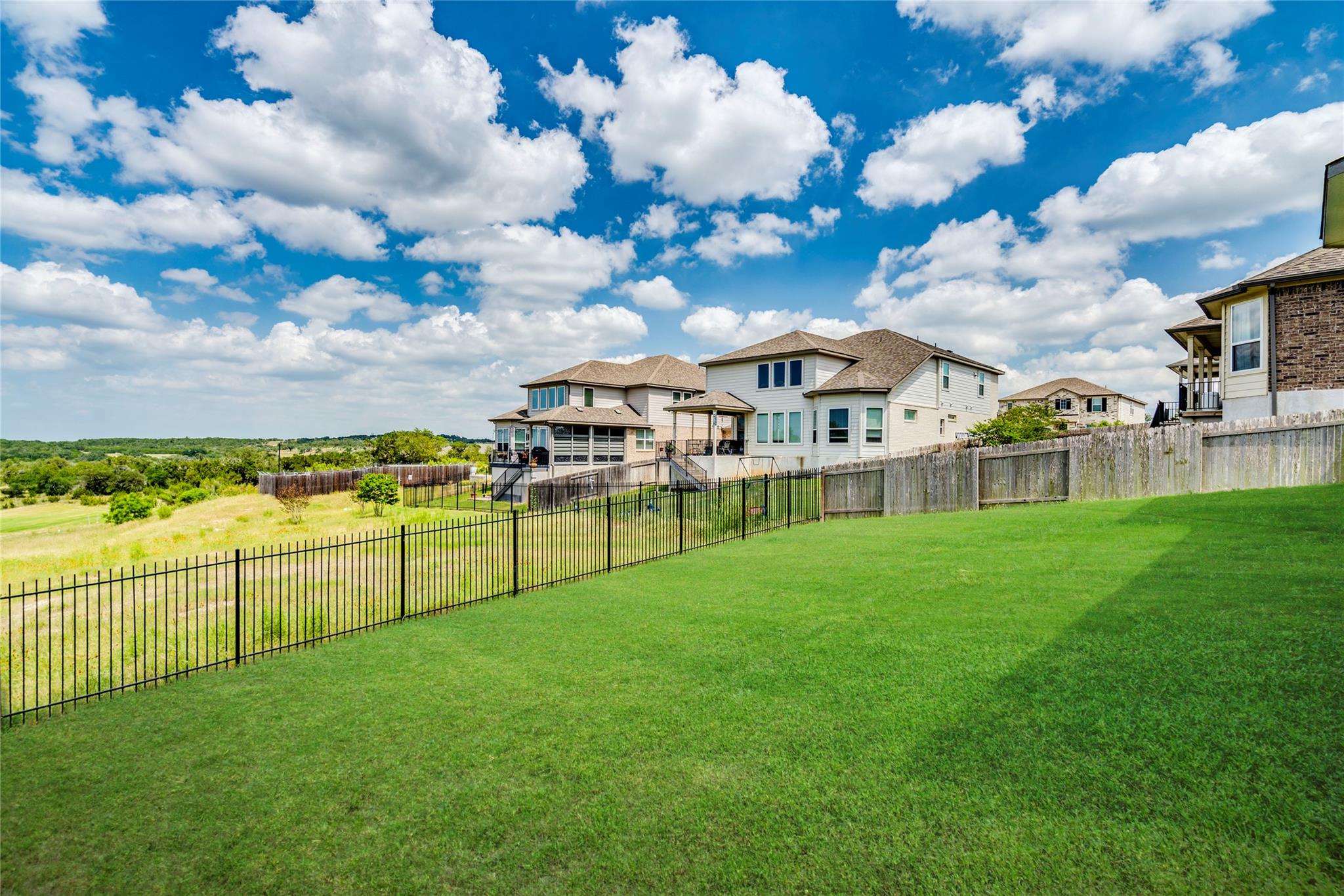 130 Sierra Blanca Rd, Dripping Springs, TX 78620