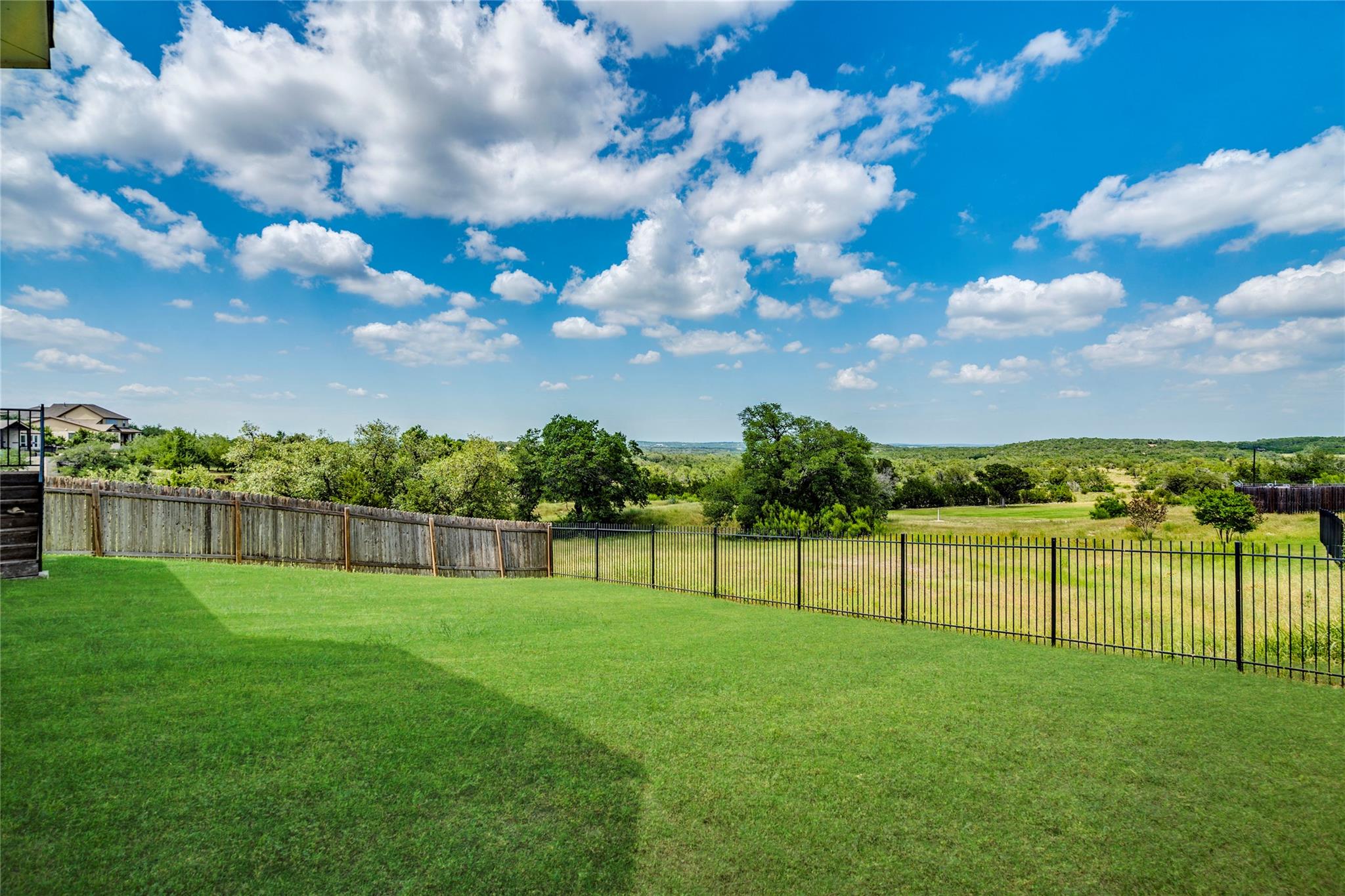 130 Sierra Blanca Rd, Dripping Springs, TX 78620